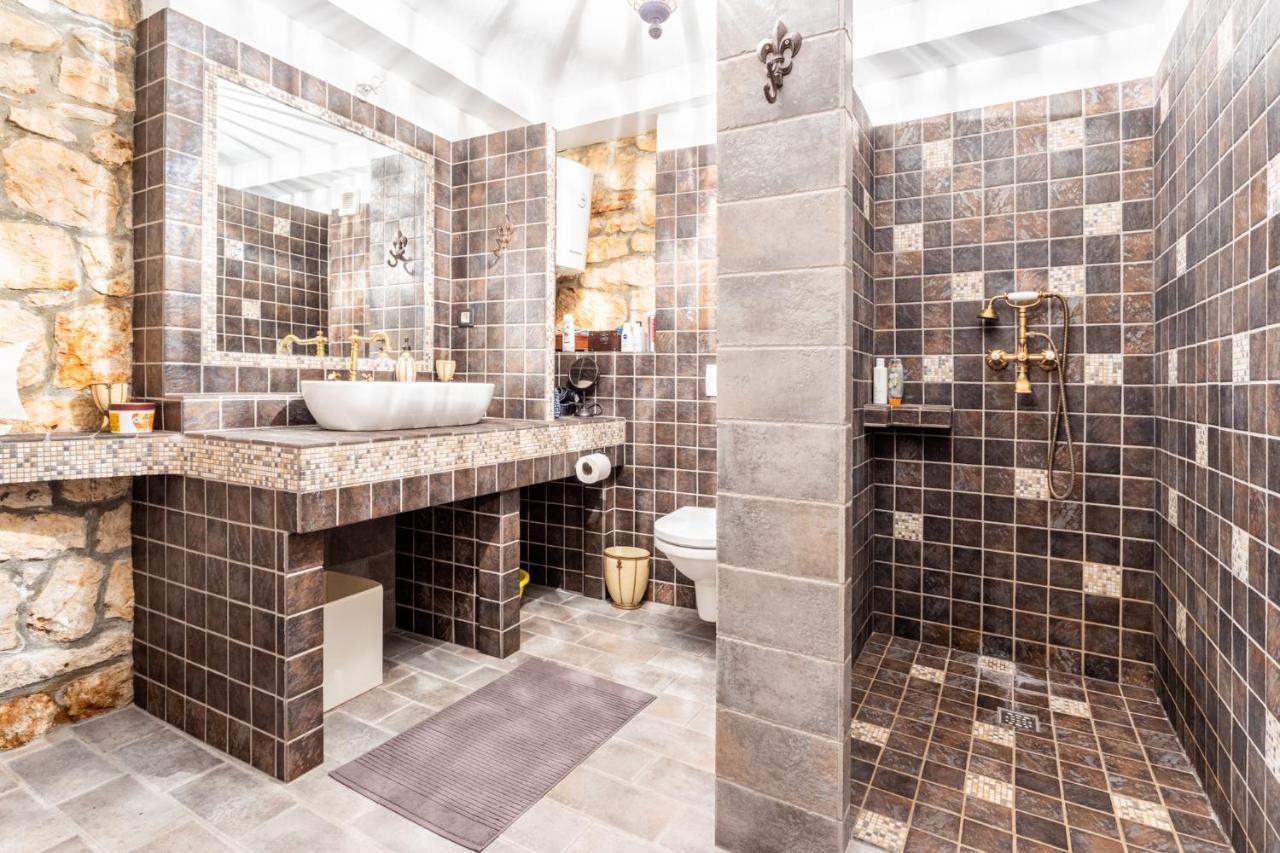 Апартаменты Stone House Srida Башка-Вода Экстерьер фото
