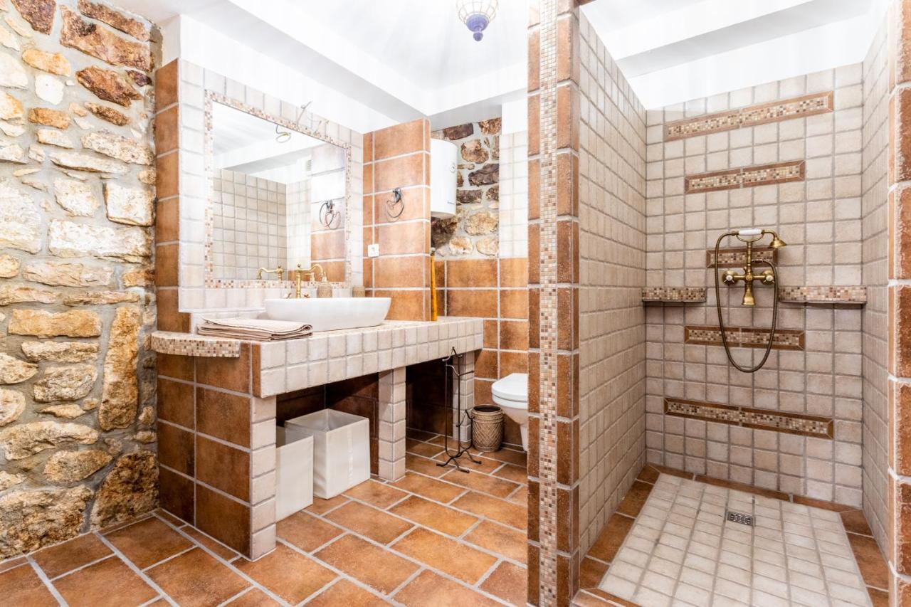 Апартаменты Stone House Srida Башка-Вода Экстерьер фото